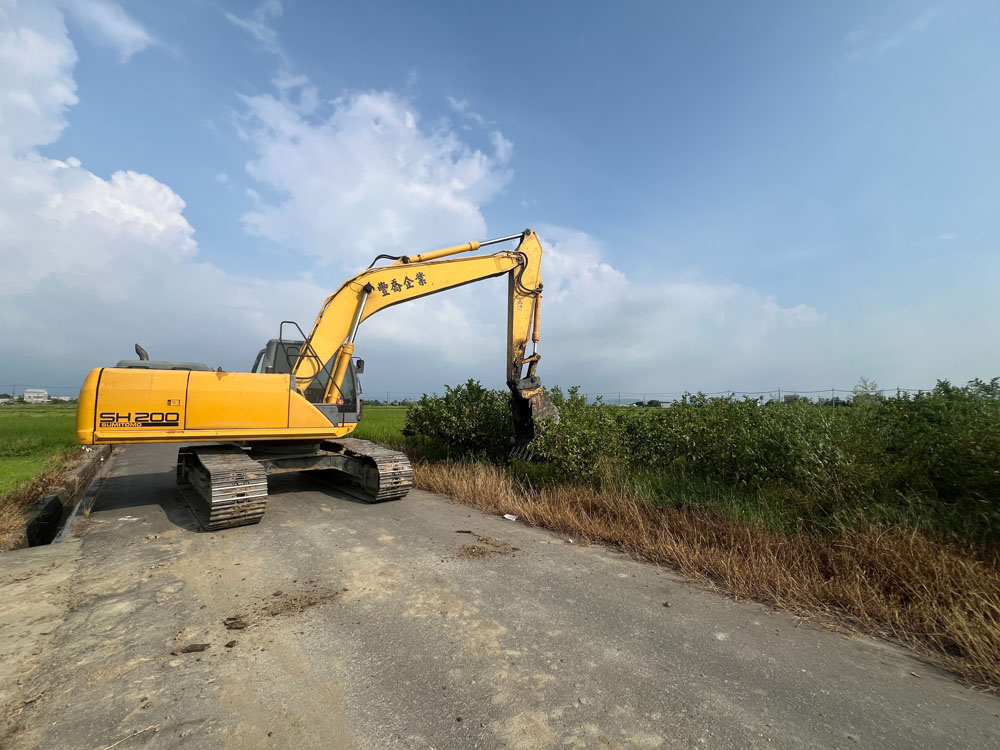 台南新營挖樹除草整地